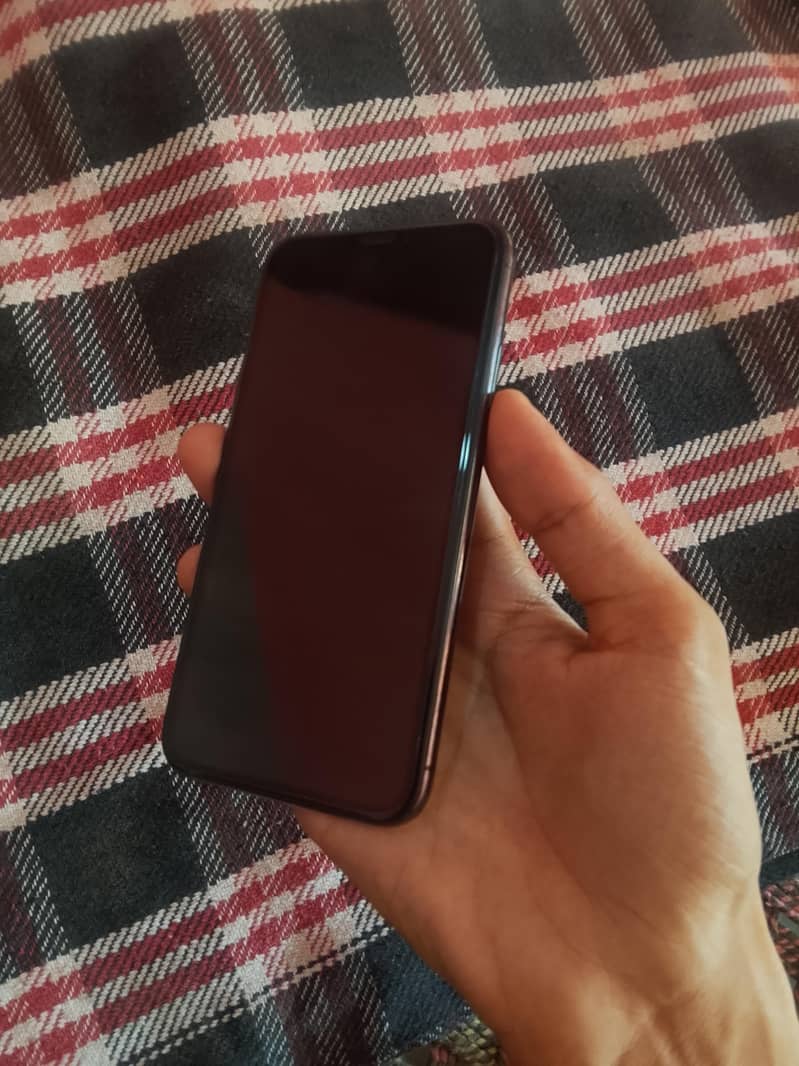 Apple iPhone X 4