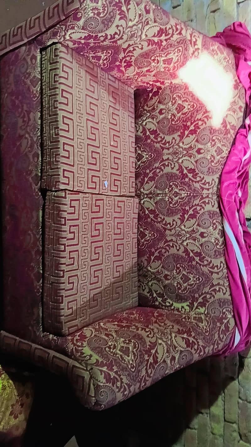 sofa for sell 1