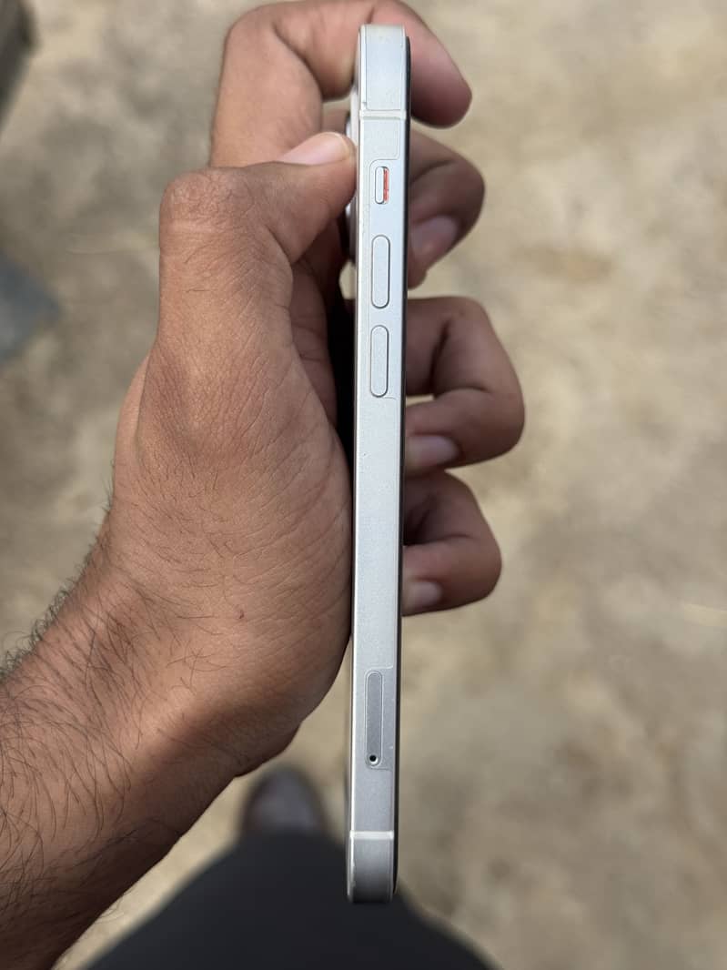 Apple iPhone 12 1