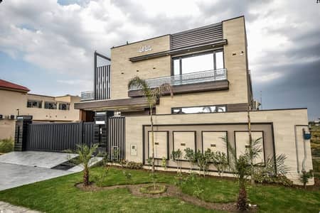 INVESTMENT ATTRACTION 10 MARLA 4 BED HOUSE WITH OLD STRUCTURE FOR SALE IN BLOCK Y DHA PHASE 7