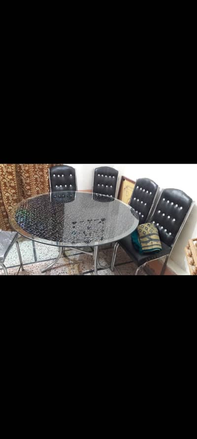 6 Chairs and 1 Table