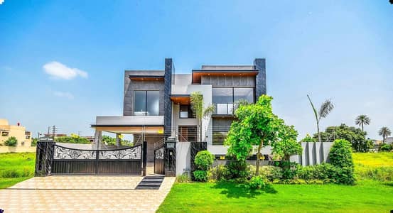OUTSTANDING 1 KANAL 5 BEDROOM HOUSE AVAILABLE FOR SALE IN BLOCK U DHA PHASE 7