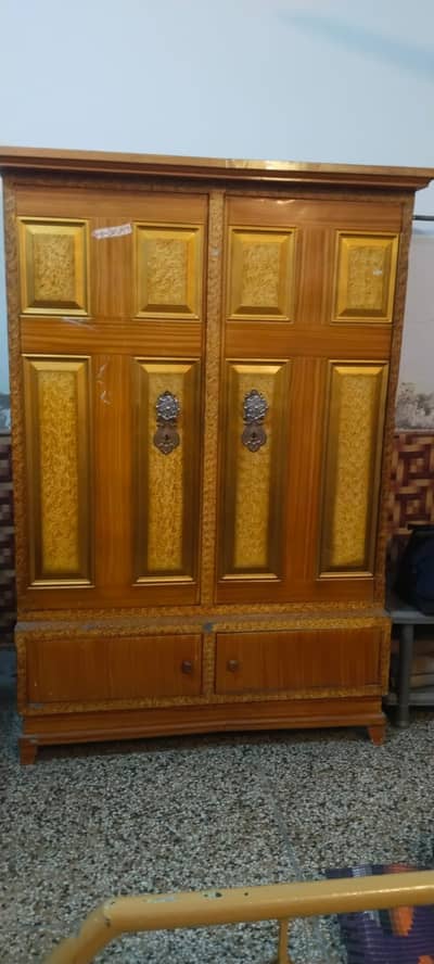 1 metal Wardrobe with handles