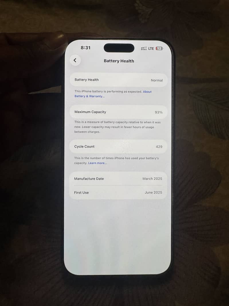 Apple iPhone 16 Pro Max 2