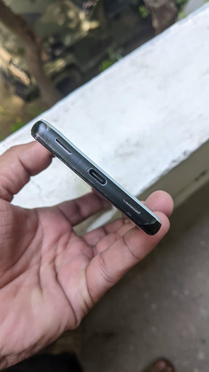 Google Pixel 6a 5
