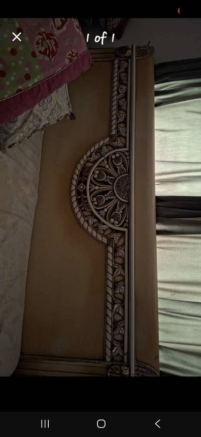 Good in condition drawers r perfectly use able deco set