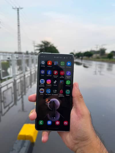 Samsung Mobile S10 Plus