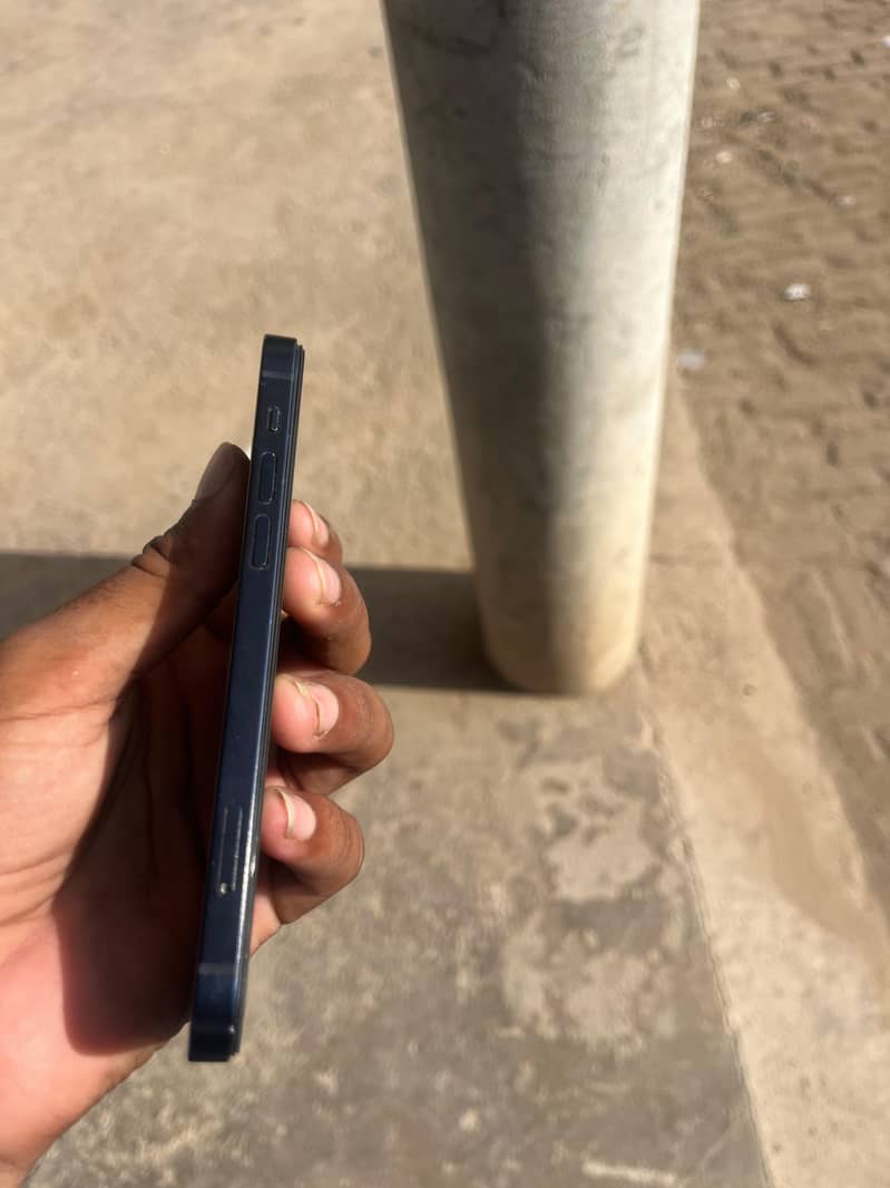 Apple iPhone 12 5