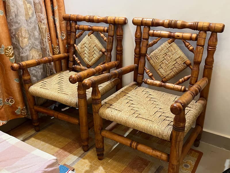 Sindhi sofa set with table 2