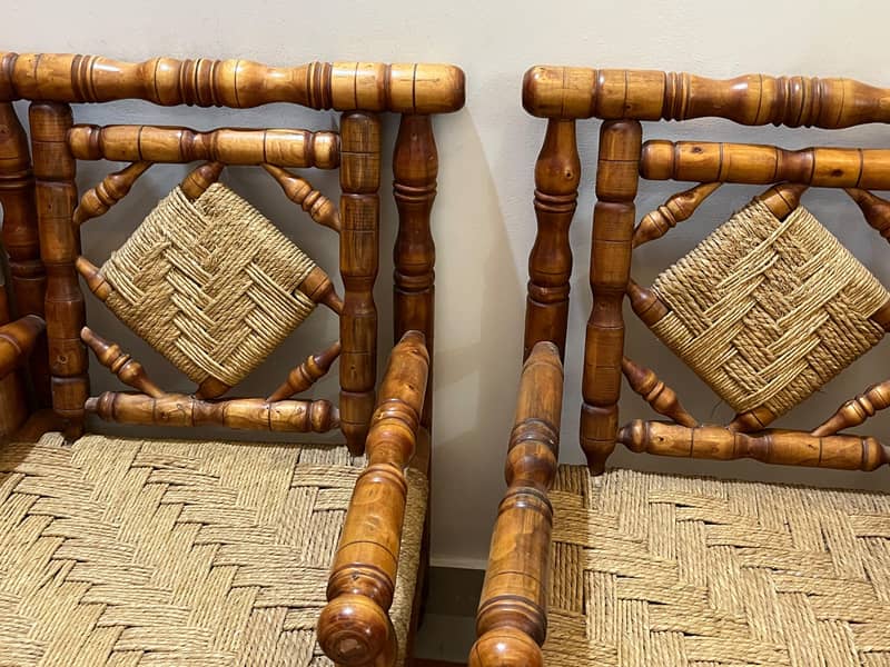 Sindhi sofa set with table 3