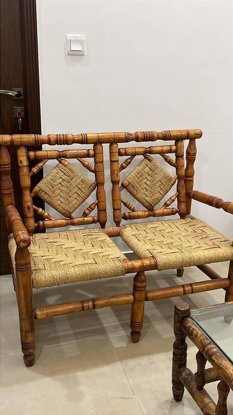 Sindhi sofa set with table 7