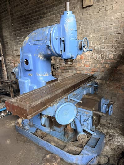 Milling machine