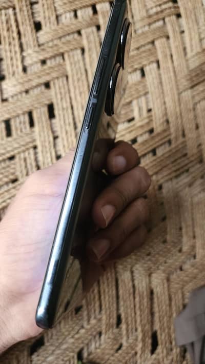 Honor 90