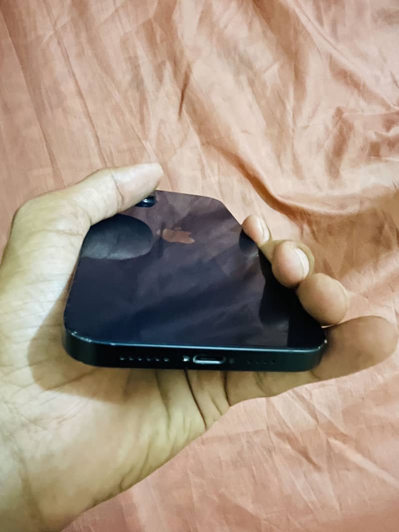 Apple iPhone 14 plus 3