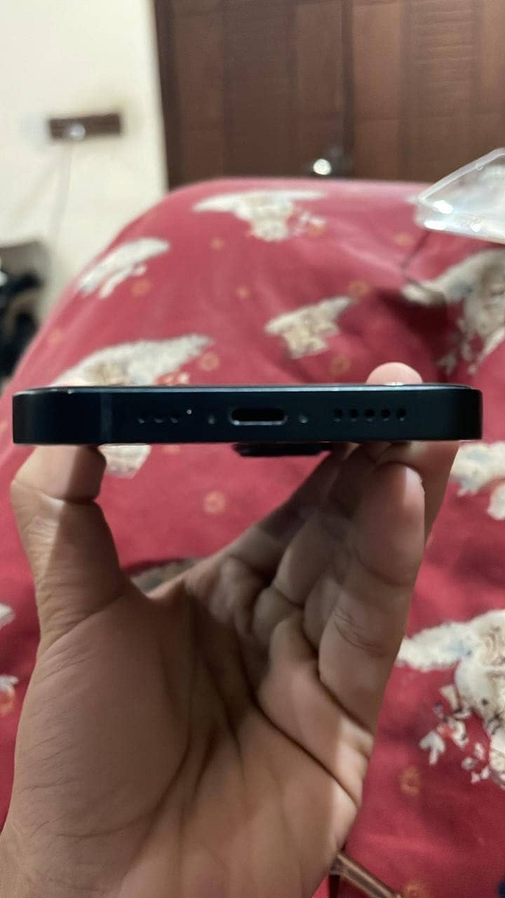 Apple iPhone 14 3