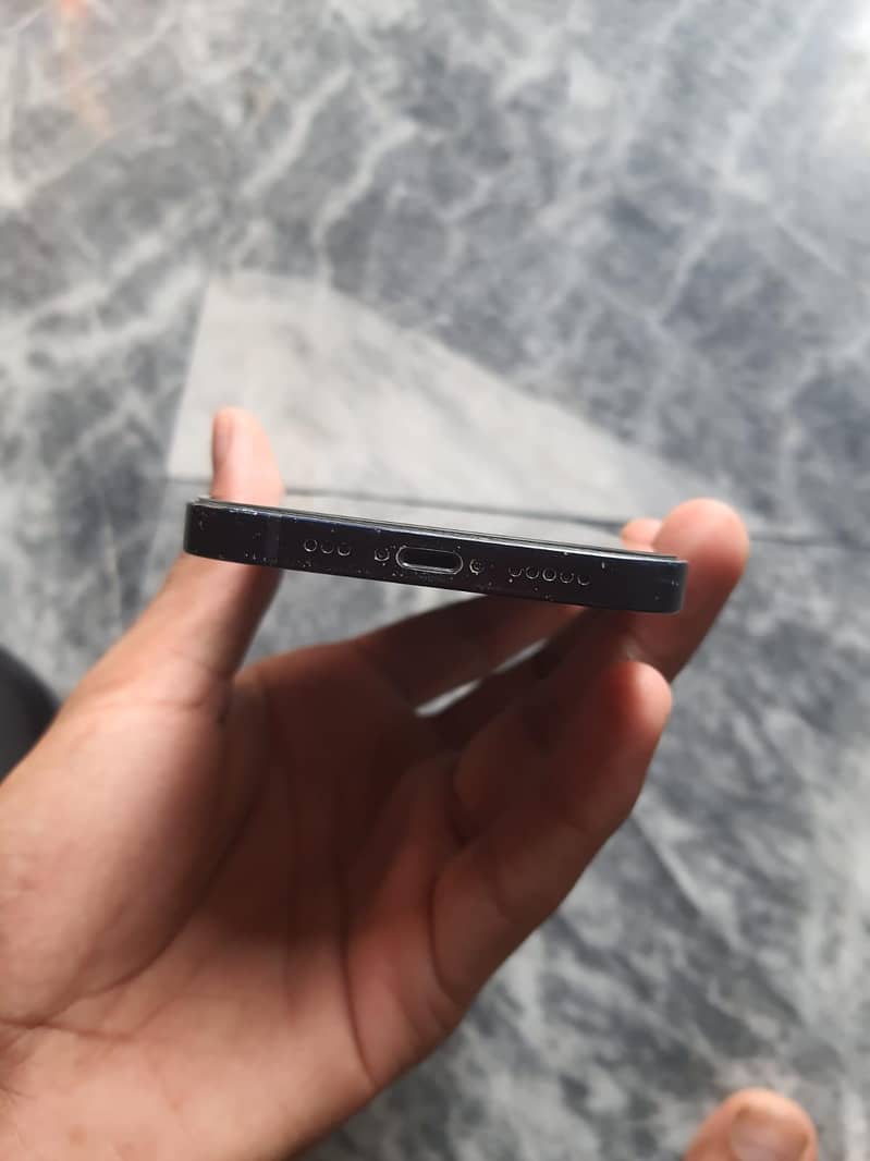 Apple iPhone 12 jv 3