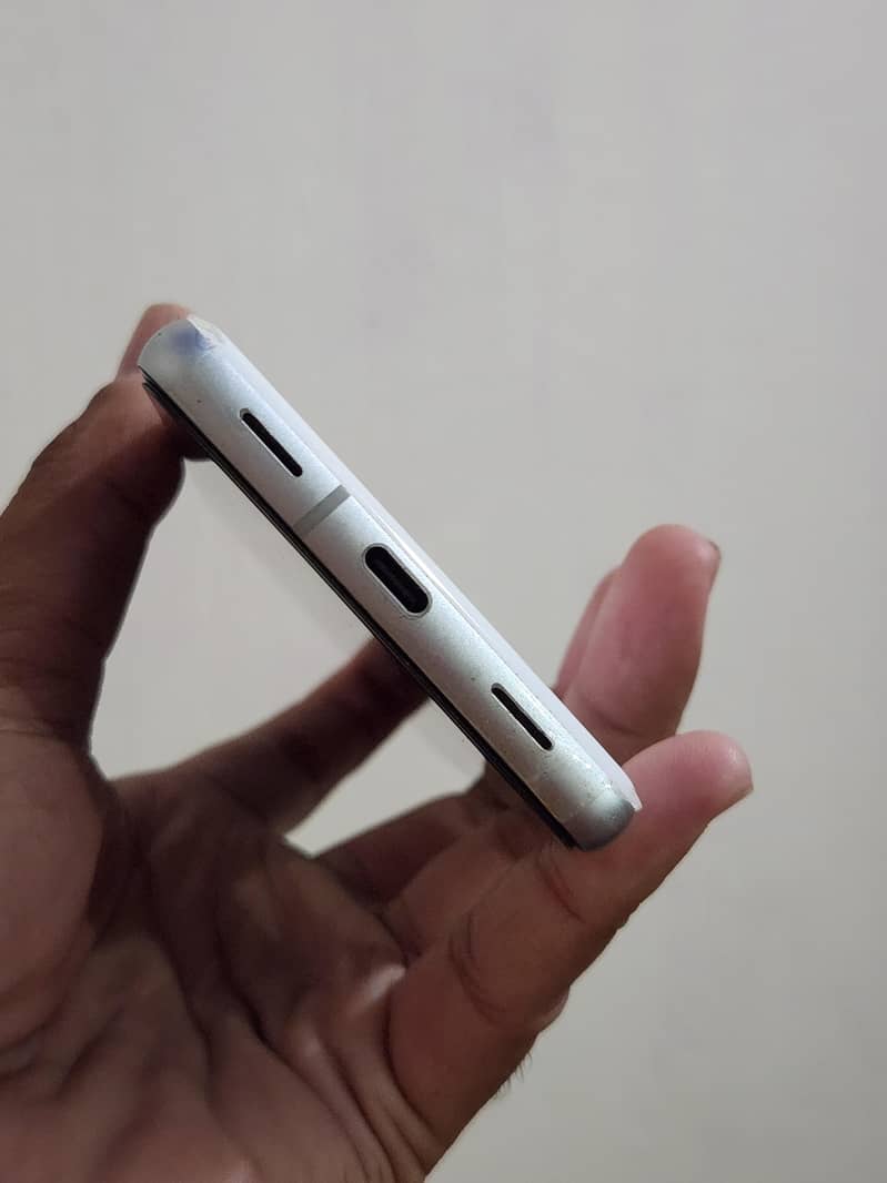 Google Pixel 7a 4