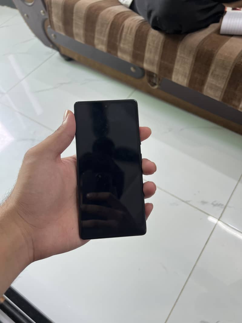 Google Pixel 7a scratchless condition 1