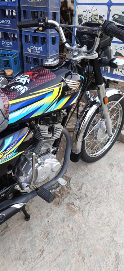 Honda 125 25/26 brand new condition 0339%6464638