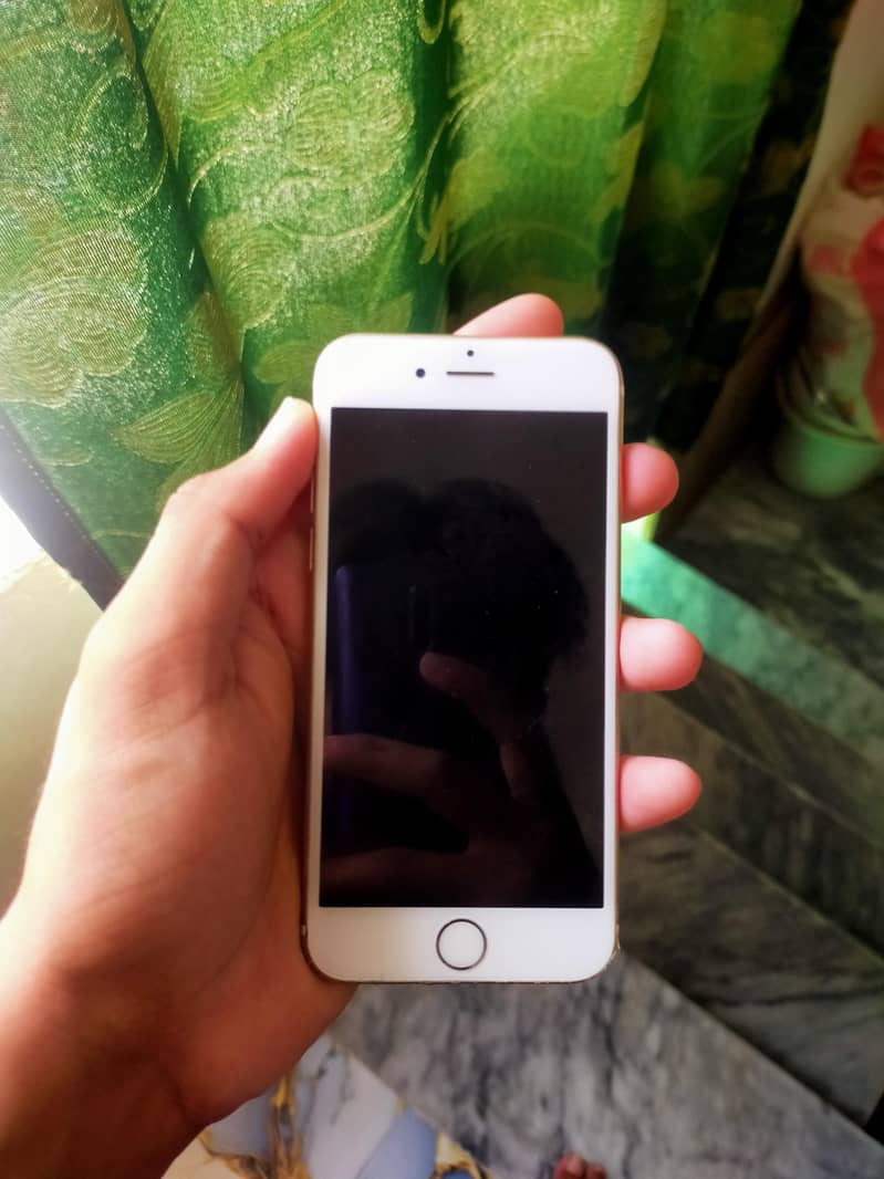 Apple iPhone 6S 3