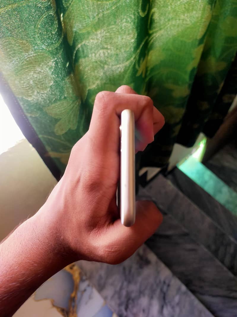 Apple iPhone 6S 7