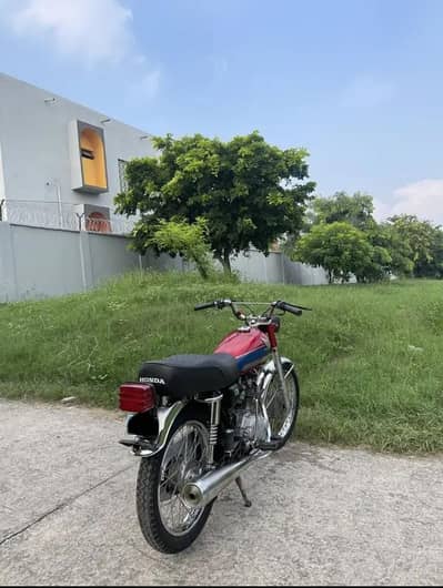 Honda 125 2013 model  Islamabad nmber