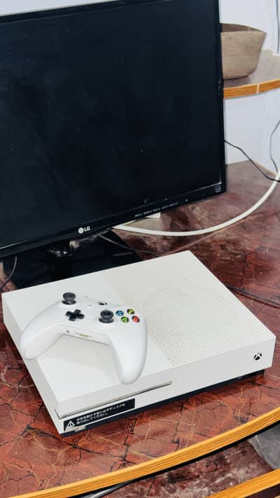 Xbox one s 10/10