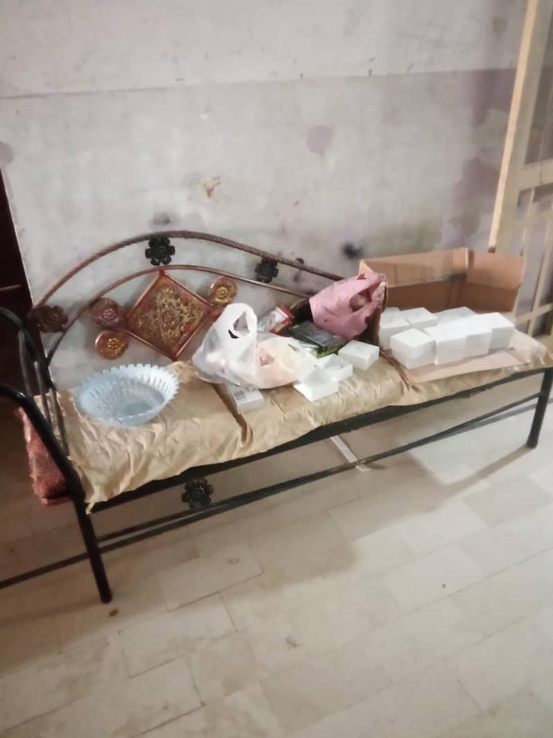iron sofa 1