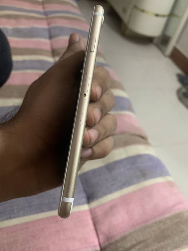 Apple iPhone 7 1