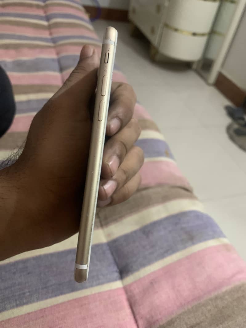 Apple iPhone 7 3
