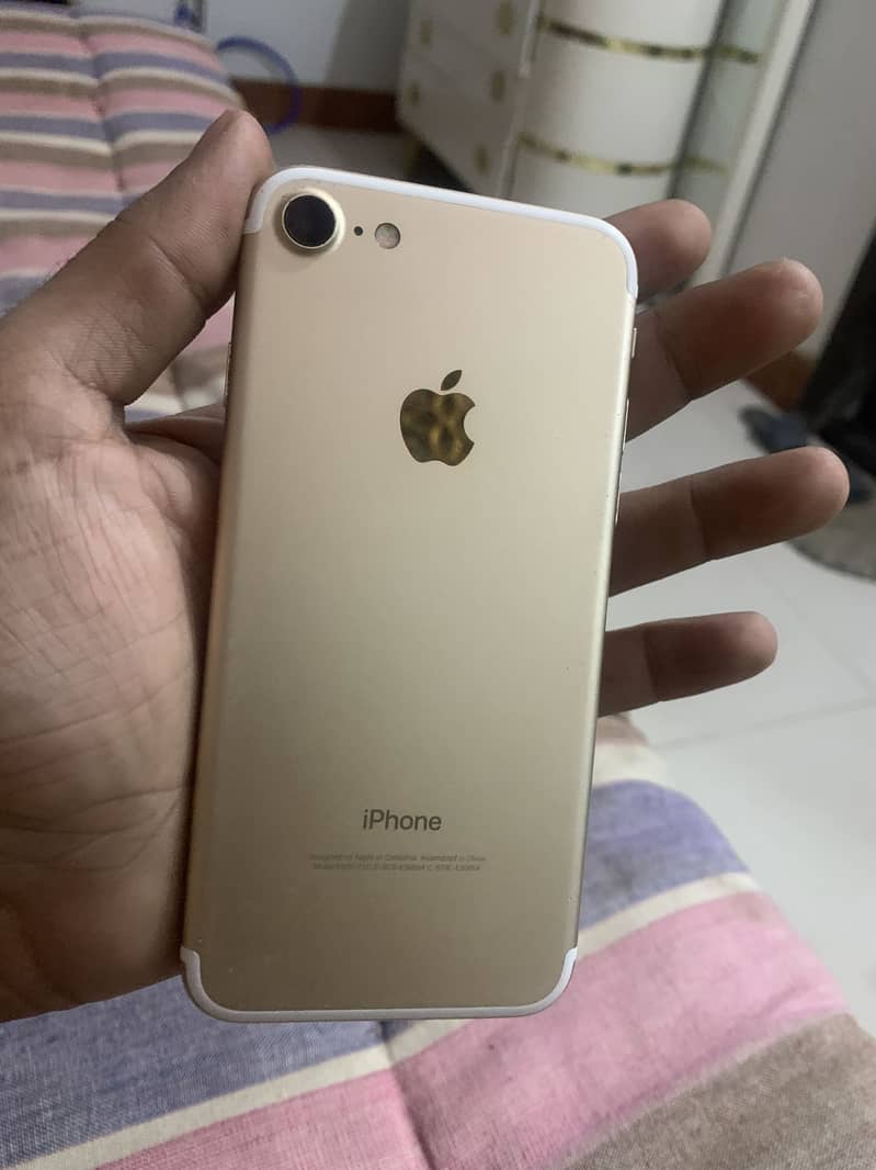 Apple iPhone 7 4