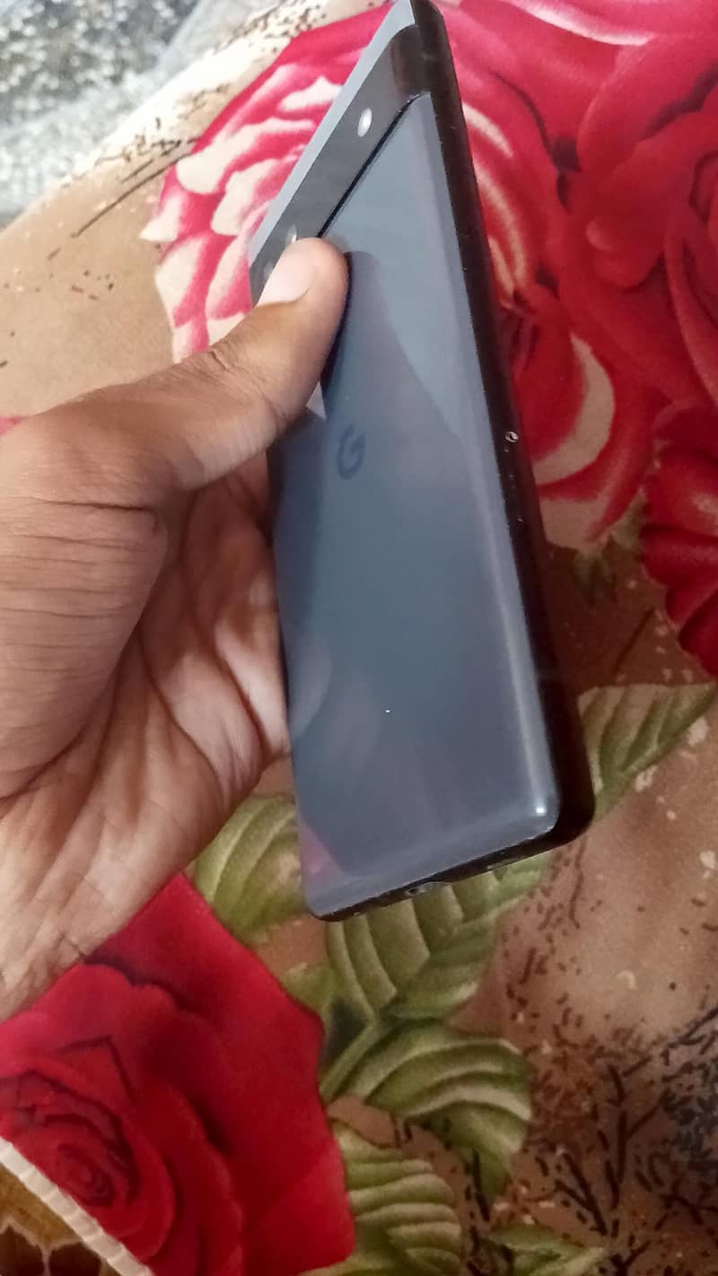 Google Pixel 6a 1