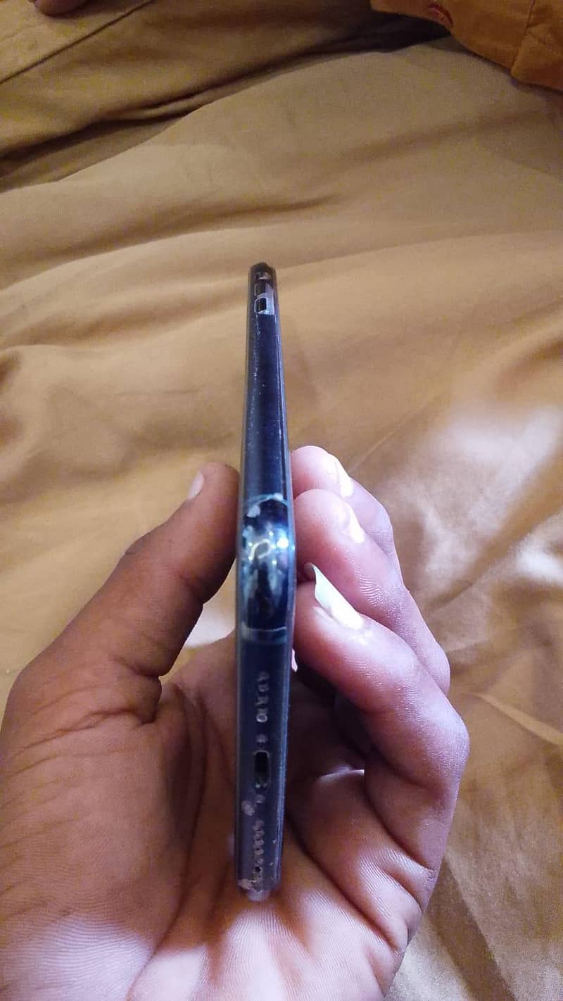 Apple iPhone 11 Pro 3