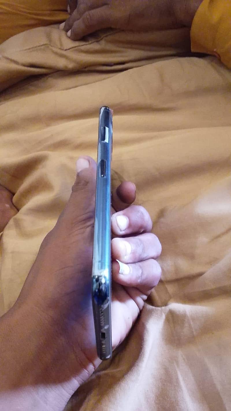 Apple iPhone 11 Pro 5
