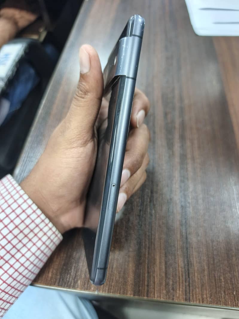 Google Pixel 7 4