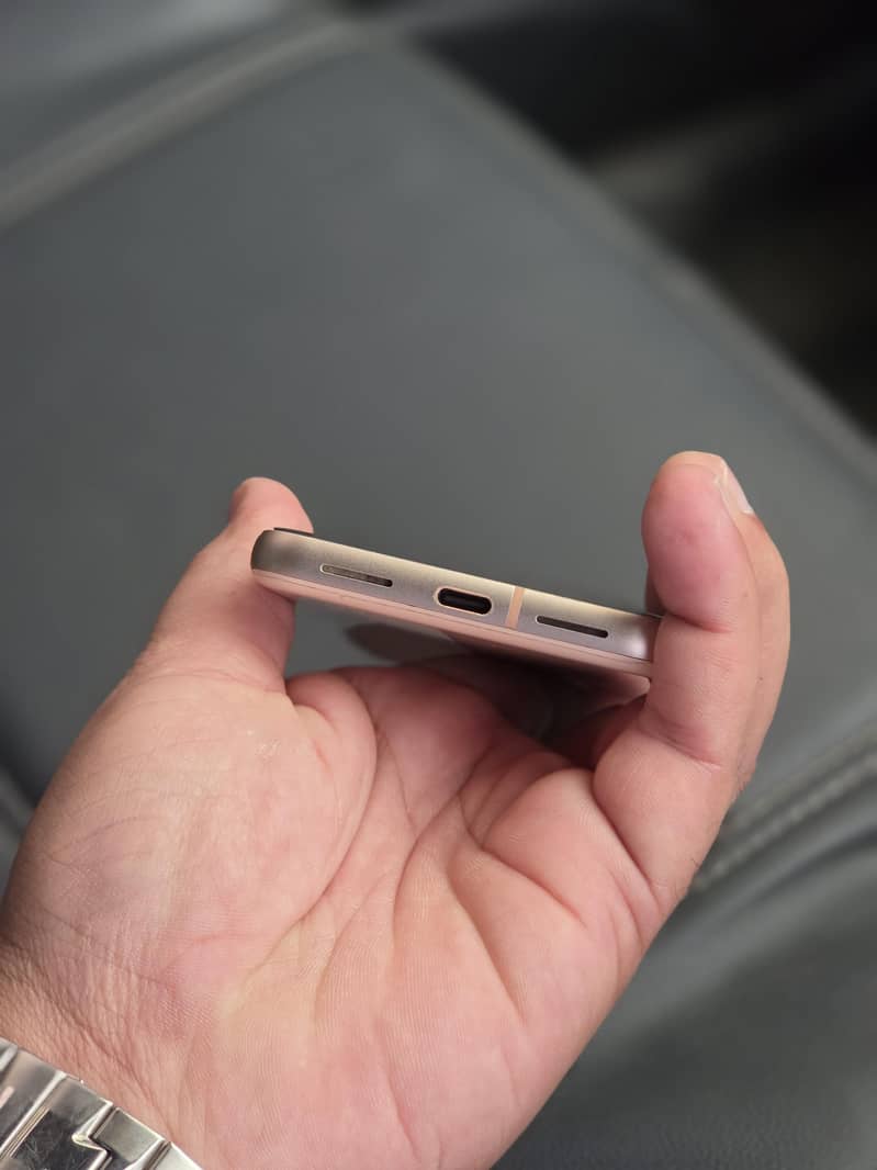 Google Pixel 8 3