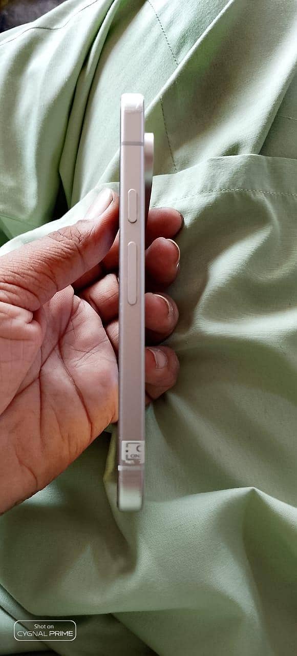 Google Pixel 9 4