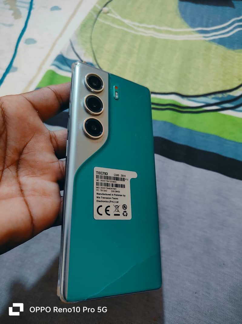 Tecno Camon 40 Pro 0