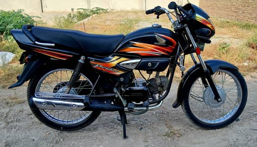HONDA PRIDOR 2018/19 BLACK COLOUR LUSH CONDITION GOLDEN NUMBER DG KHAN