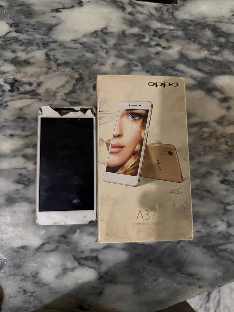 OPPO A37 2