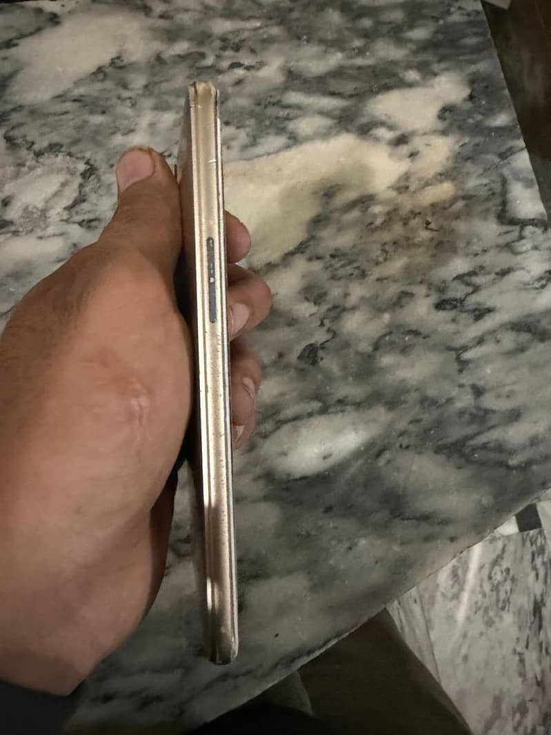 OPPO A37 4