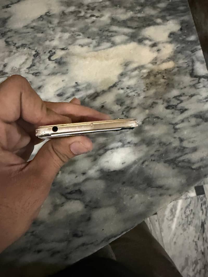 OPPO A37 6