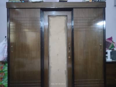 3 door wardrobe