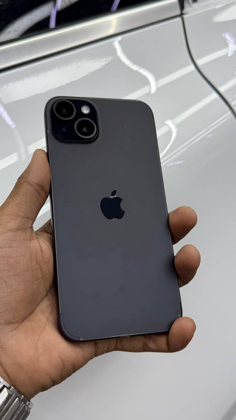 iPhone 15 plus 1