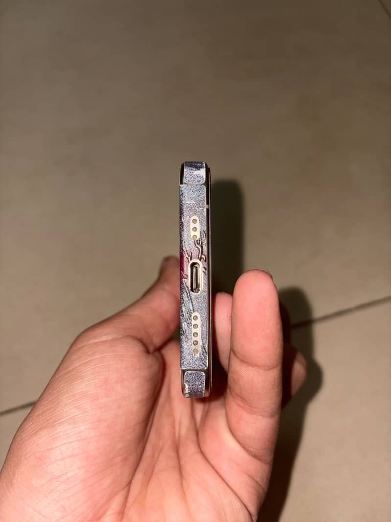 Apple iPhone 15 Pro 1