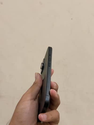 Apple iPhone 15