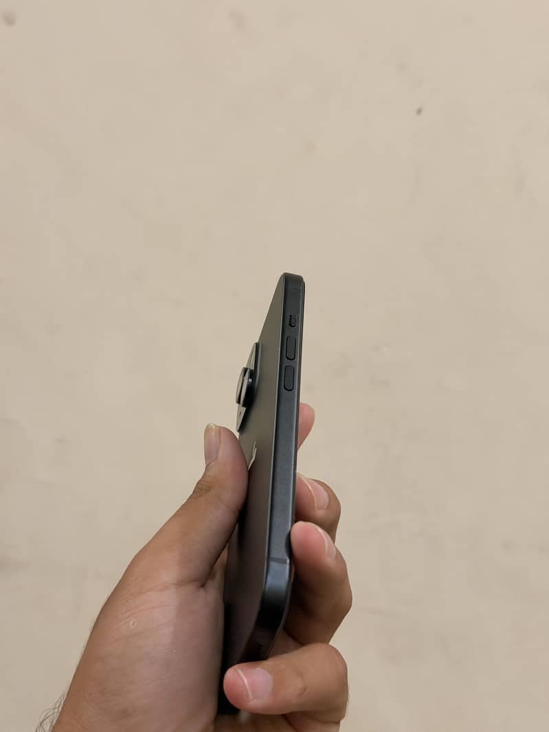 Apple iPhone 15 0