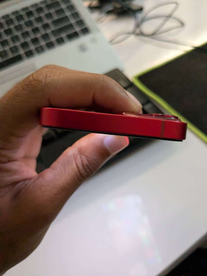 Apple iPhone 13 mini 1