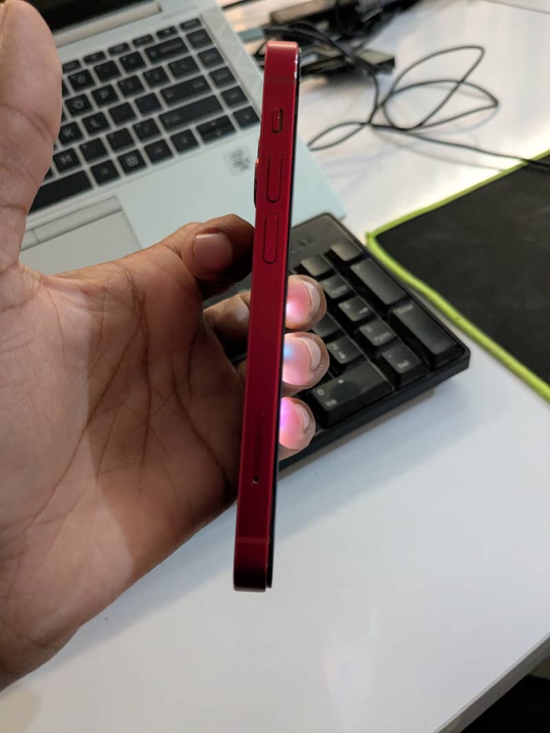 Apple iPhone 13 mini 9