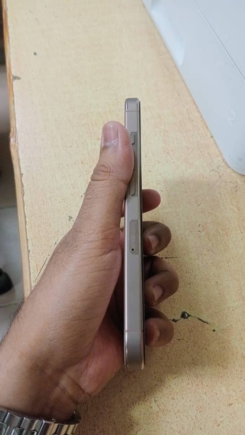Iphone 16pro 0